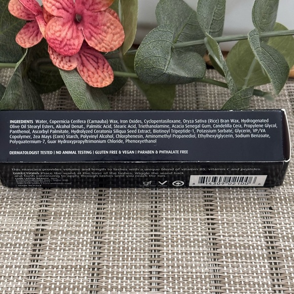 Lune+Aster Stratosphere Volumizing Mascara - Picture 4 of 6